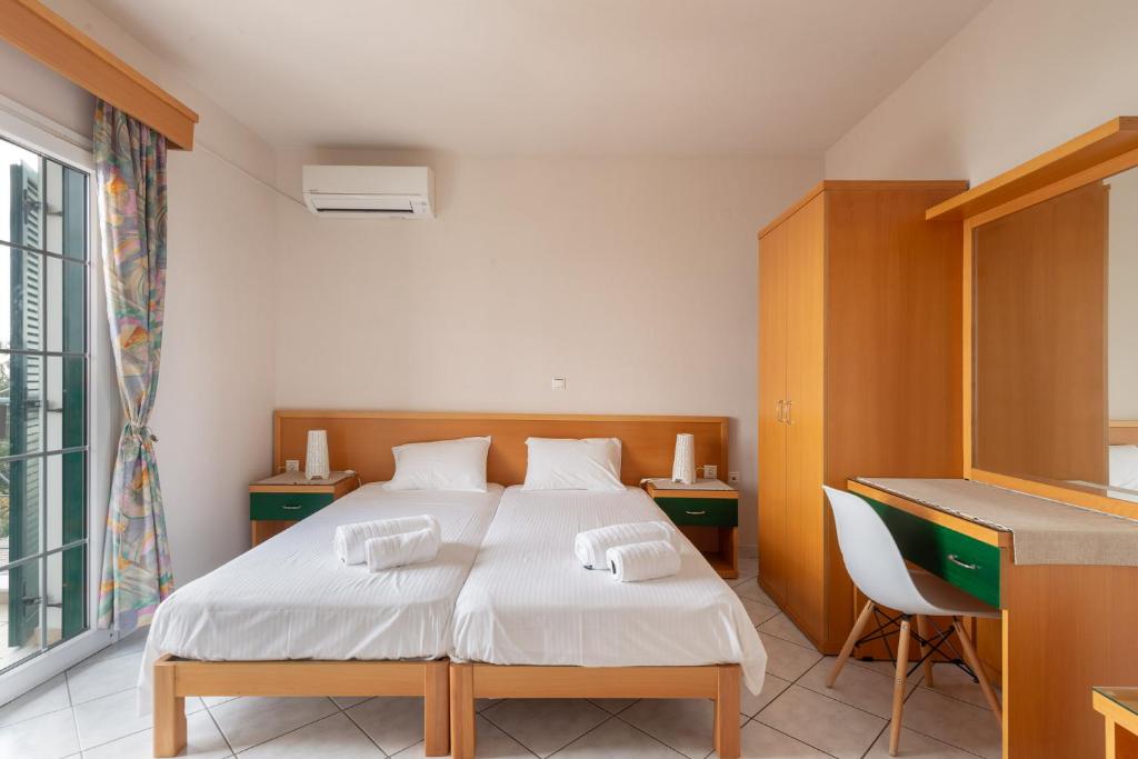 Naftilos Studios room 5